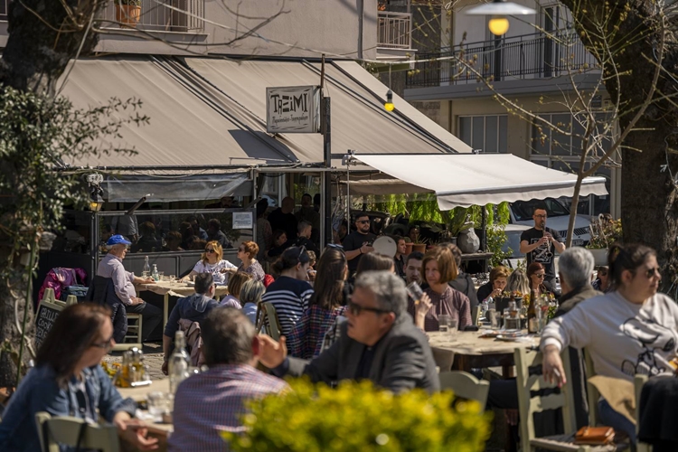 ΤΣΙΠΟΥΡΑΔΙΚΟ ΜΕΖΕΔΟΠΩΛΕΙΟ ΚΑΛΑΜΠΑΚΑ | ΤΑΞΙΜΙ
