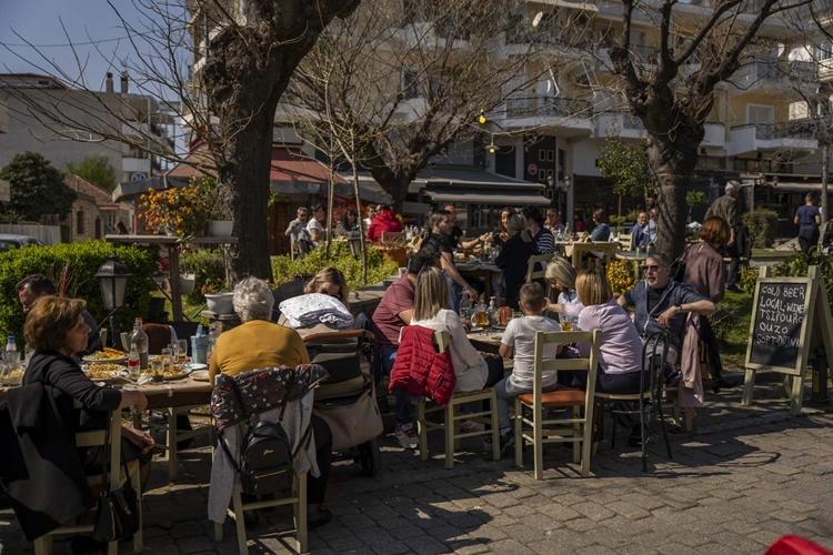 ΤΣΙΠΟΥΡΑΔΙΚΟ ΜΕΖΕΔΟΠΩΛΕΙΟ ΚΑΛΑΜΠΑΚΑ | ΤΑΞΙΜΙ
