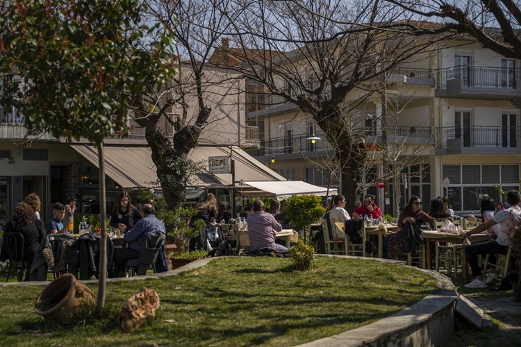 ΤΣΙΠΟΥΡΑΔΙΚΟ ΜΕΖΕΔΟΠΩΛΕΙΟ ΚΑΛΑΜΠΑΚΑ | ΤΑΞΙΜΙ