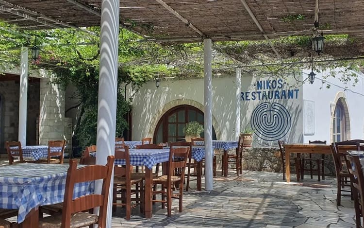 TAVERNA LYKOS SFAKIA | NIKOS RESTAURANT SMALL PARADISE